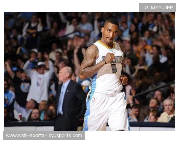 史密斯vs开拓者集锦 替补出战砍下25+6五记三分表现亮眼，cbajr史密斯